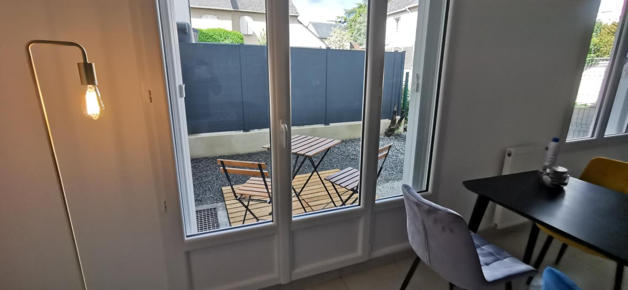 Ferienwohnung Le Patio Tram Paridis Nantes Exterior foto